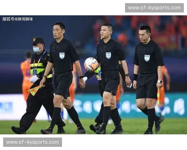 江城烈焰碰撞燕赵铁骑：当中超哨响，谁在定义不屈的灵魂？